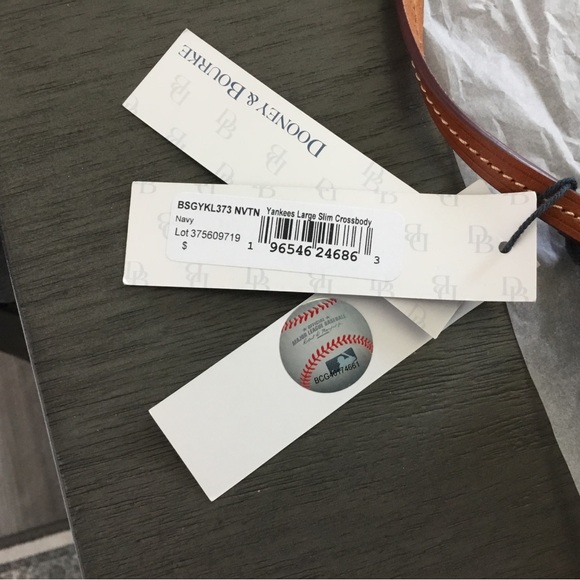 Dooney & Bourke New York Yankees - MLB crossbody purse - Picture 8 of 8